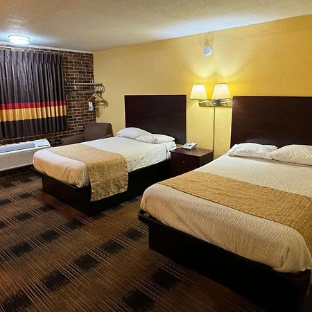 Travelodge By Wyndham Airport Platte City Exterior photo
